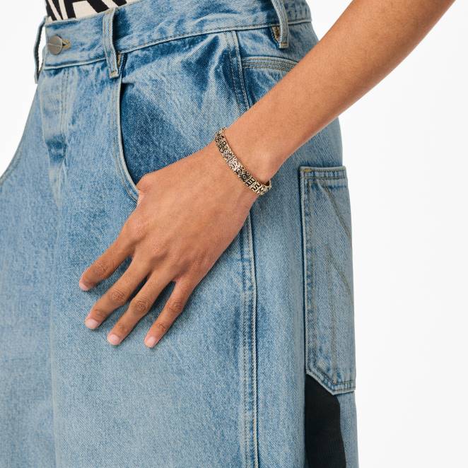 le bracelet gravé monogramme Marc Jacobs R8NP423