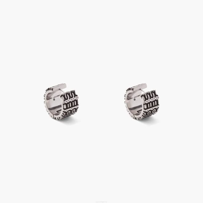 les créoles gravées du monogramme Marc Jacobs R8NP439