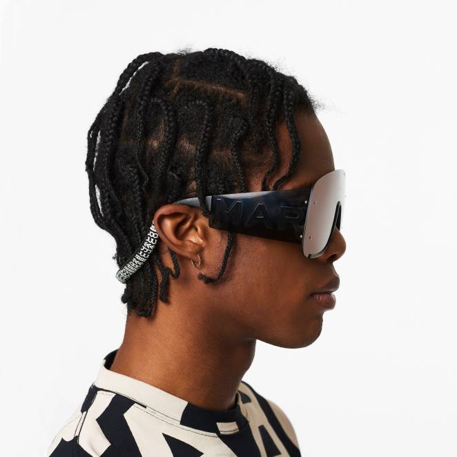 bouclier de monogramme de piste Marc Jacobs R8NP390