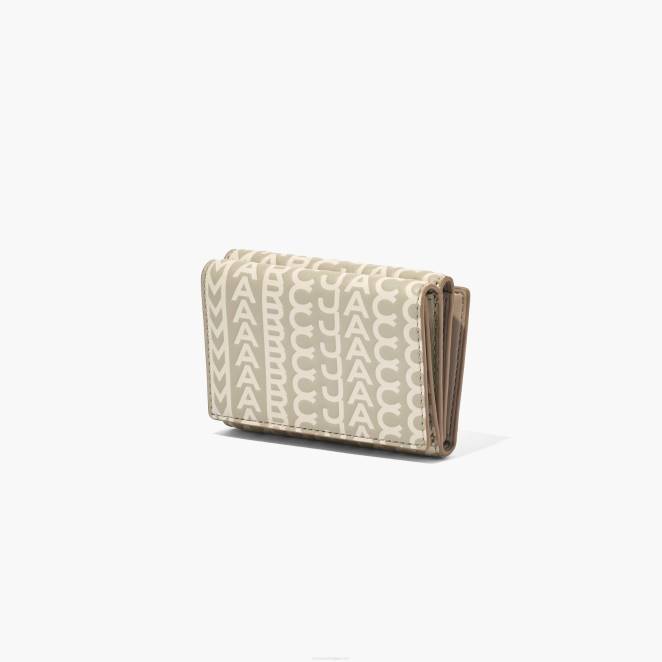 le portefeuille moyen à trois volets monogramme Marc Jacobs R8NP246