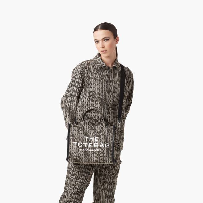 le sac fourre-tout moyen à monogramme Marc Jacobs R8NP85