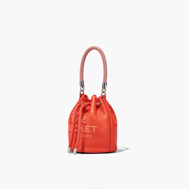 le micro sac seau en cuir Marc Jacobs R8NP121