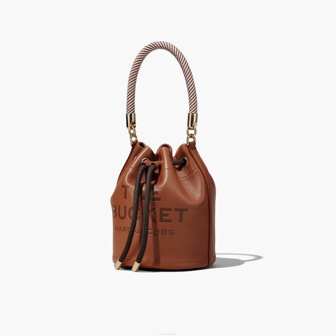 le sac seau en cuir Marc Jacobs R8NP124